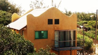 The Tree House Cottage 1 | Praia do Tofo Accommodation