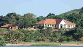 One Minute South Island Villa | Accommodation Bulago Island