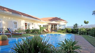 Somerset Sights Bed and Breakfast | Somerset West Accommodation