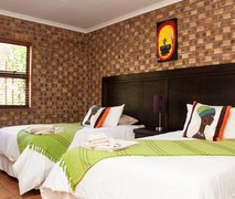 Sundowner Lodge and Caravan Park | Accommodation Piet Retief