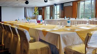 Gold Crest Hotel | Quatre Bornes Accommodation