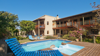 At The Woods Guest House | Accommodation Stormsriver Village