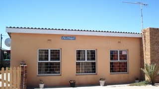 Beach House Accommodation - Port McDougall | McDougall's Bay Accommodation