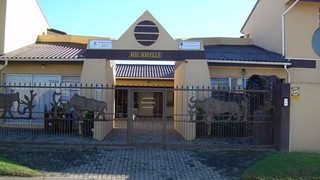 Mie Sorelle | Central Jeffreys Bay Accommodation