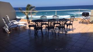 Dolphin Bay Beach Apartment | Accommodation Ballito