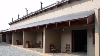 Commalong Lodge and Guided Tours | Alberton Lodges