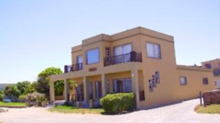 Wikkel In | Self-catering McDougall's Bay