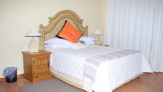 Thoriso Guest House | Eikenhof Accommodation