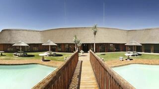 Bains Lodge | Langenhoven Park Accommodation