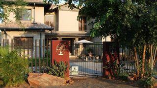 Meerkat Manor | Komatipoort Accommodation