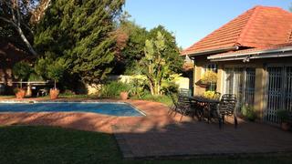 Leisure Lodge B&B | Royldene Accommodation