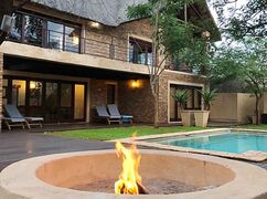 Kierieklapper River House | Accommodation Marloth Park