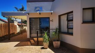 The Third Dolphin | Accommodation Herolds Bay