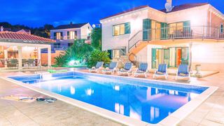 Villa Rasotica | Accommodation Sumartin