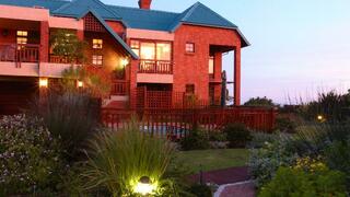 Dolphin Dunes Guesthouse | Wilderness Accommodation