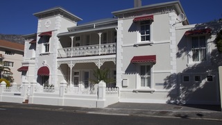 Underberg House | Tamboerskloof Accommodation