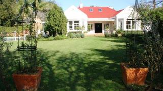 Sandown House | Rondebosch Accommodation
