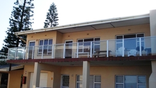 Uvongo Chalets | Accommodation Beacon Rocks