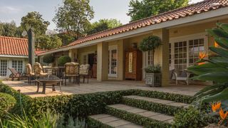 Pin Oaks Bed and Breakfast | Hurlingham Accommodation
