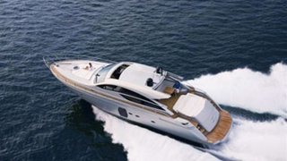Pershing 64 | Accommodation Split