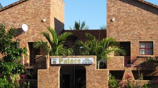 Kings Palace | Accommodation St Lucia