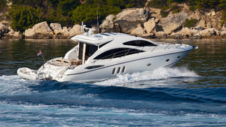 Sunseeker Predator 52 | Split Accommodation