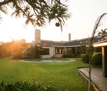 Isitolo Beach Lodge | Blythedale Beach Accommodation