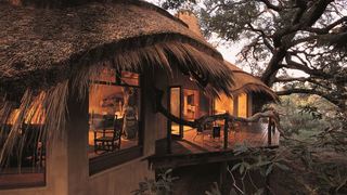 Pondoro Game Lodge | Accommodation Balule Nature Reserve