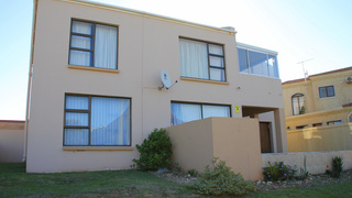 House on 27 Flame | Wavescrest (Jeffreys Bay) Accommodation