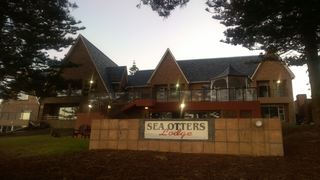 Sea Otters Lodge | Accommodation Kini Bay