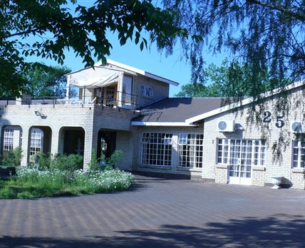 Robins Nest Guest House