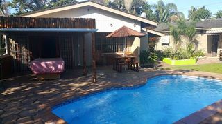 Angelina's | Margate Beach Accommodation