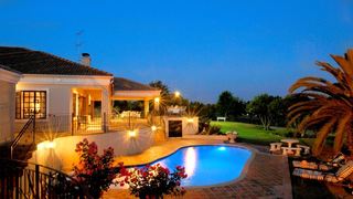 Amber Rose Country Estate | Chartwell Accommodation