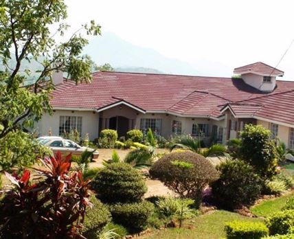 Palm Valley Lodge