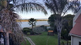 A Waterside Lodge B&B | Wilderness Accommodation