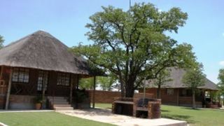Wayside View Chalets | Francistown Accommodation