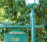 The Thatch Cottage | Accommodation Brooklyn