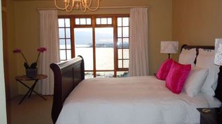 Villa Secunda | Gordons Bay Accommodation