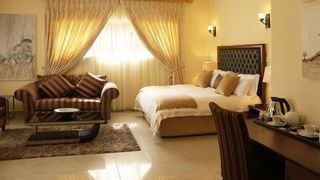 High Mount Lodge | North End (Bulawayo) Accommodation