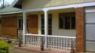 Kisaasi Self-catering Holiday Home | Kisaasi Accommodation