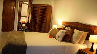 Ezulwini Game Lodge | Hluhluwe Accommodation