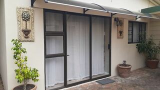 Joni's Villa | The Island (Sedgefield) Accommodation