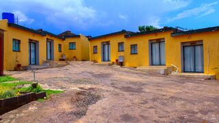 Grace Lodging and Adventures | Roma Accommodation