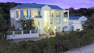 A Villa De Mer Guest House | Accommodation Port Alfred