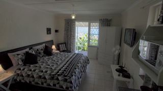 13 on Westhill | Accommodation West Hill