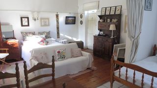 White Cottage | Robertson Self-catering