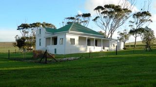 Middeldam Plaashuis | Bredasdorp Self-catering