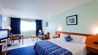 Fiesta Royale Hotel | North Dzorwulu Accommodation