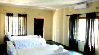 Royal Jacob Safari Lodge | Accommodation Mandevu