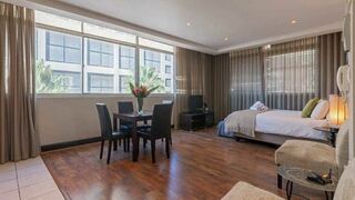 The Square | Self-catering Cape Town City Centre